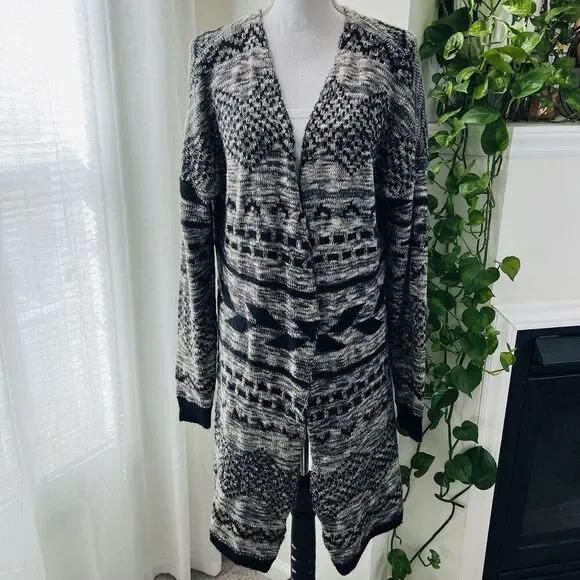 Maurices Black & Gray Soft Cozy Aztec Southwestern Long Cardigan Sweater - XXL - Picture 1 of 10